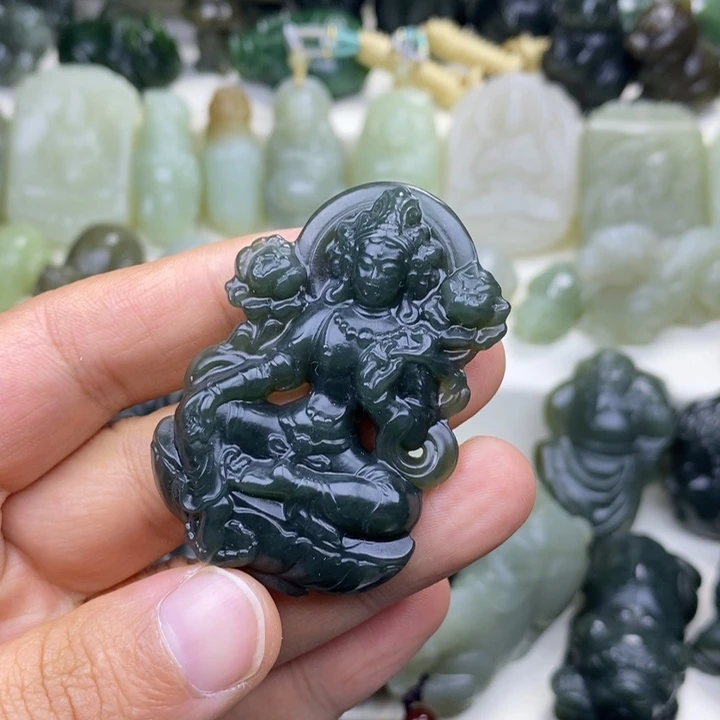 和田玉未镶嵌颈饰