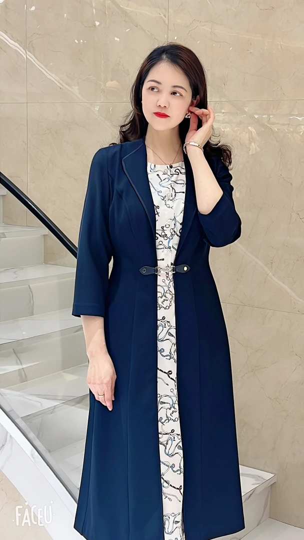 藏蓝色优雅知性气质款连衣裙