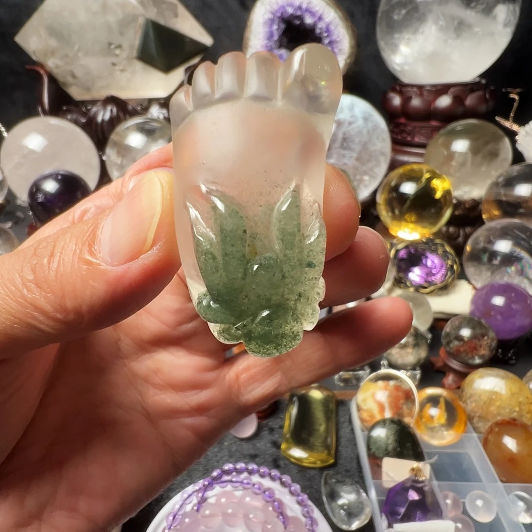 颈饰未镶嵌水晶天然绿幽灵雕刻件