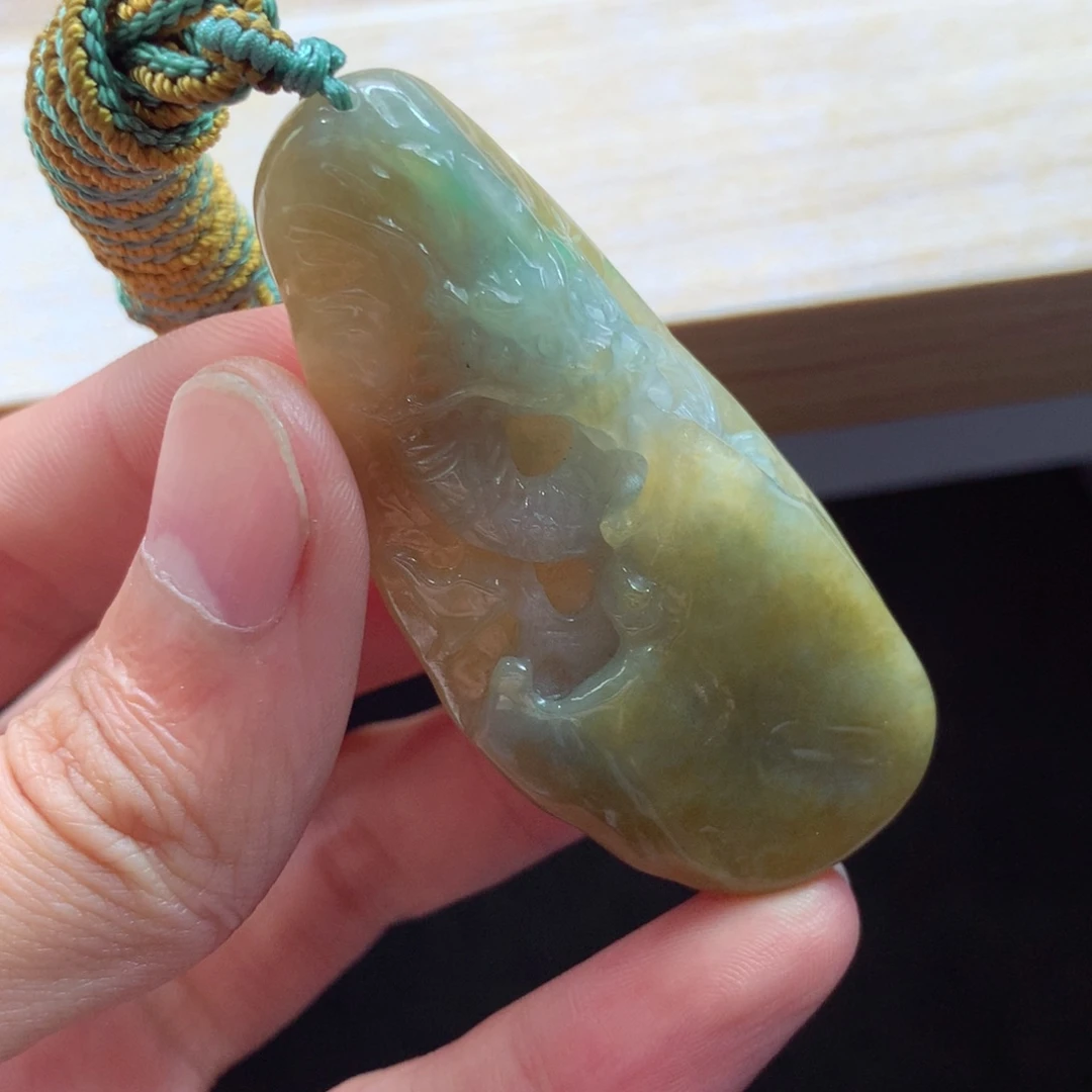 翡翠未镶嵌颈饰吊坠