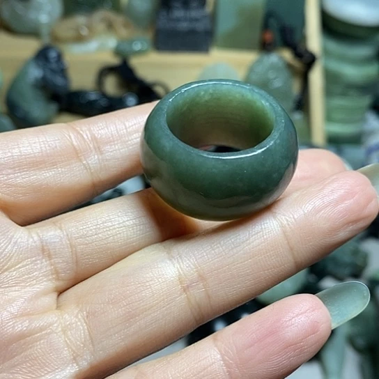 未镶嵌和田玉（糖玉）珠宝半成品