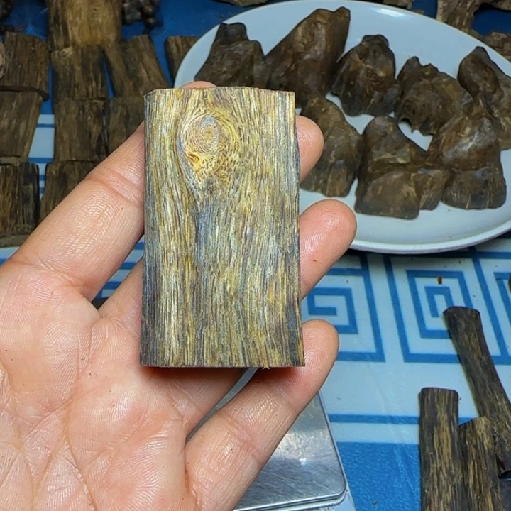 松木誒手工艺雕塑根雕木方板材18.9克