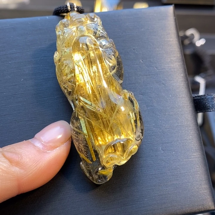 颈饰未镶嵌发晶高品质钛晶一步登貔貅吊坠