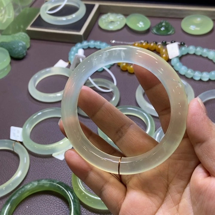 蛇纹石玉未镶嵌手镯59