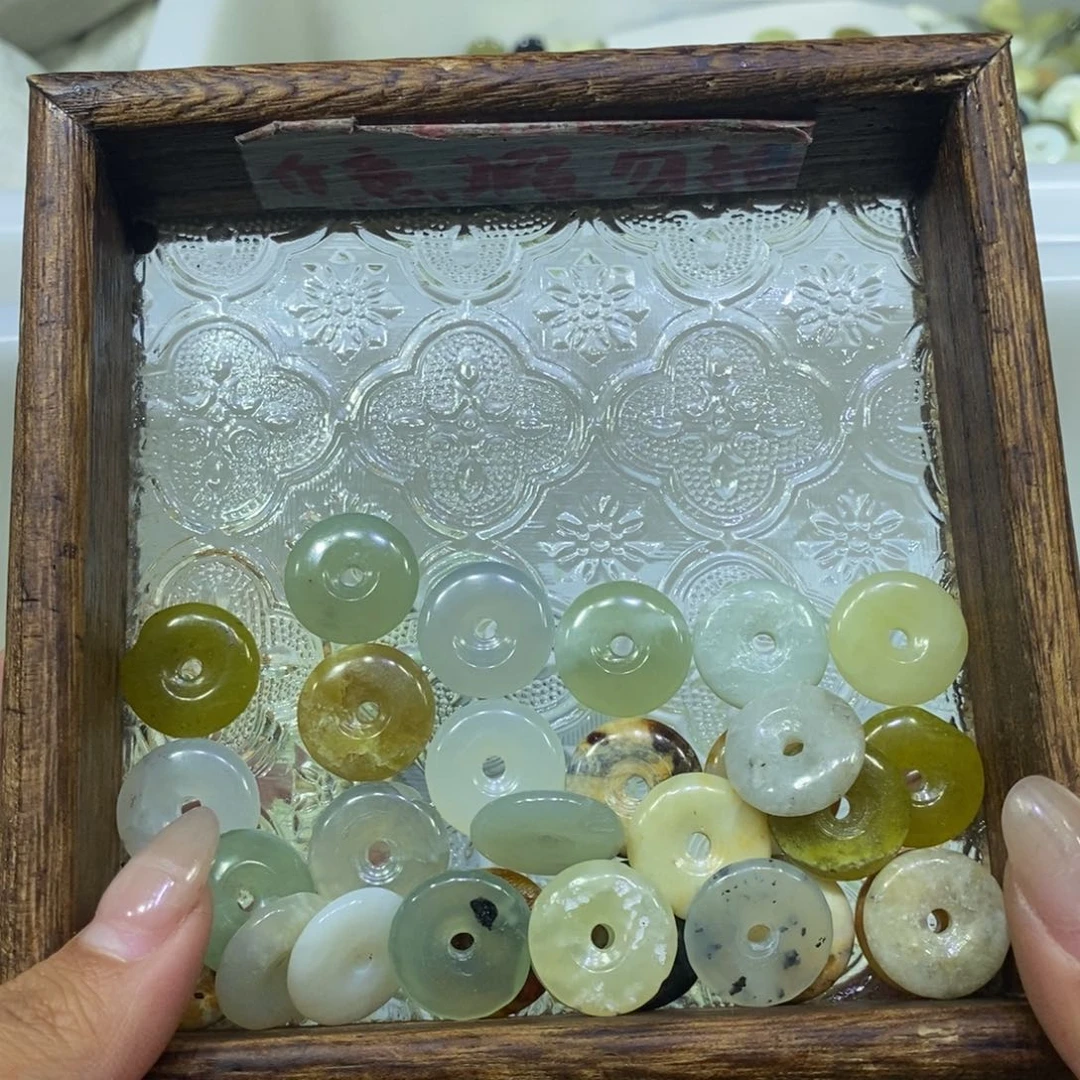 合金蛇纹石玉颈饰53