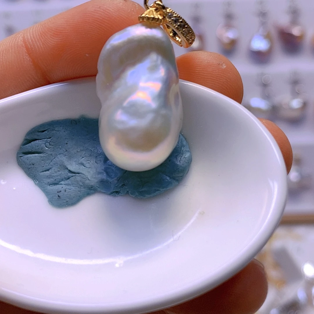 淡水珍珠合金颈饰