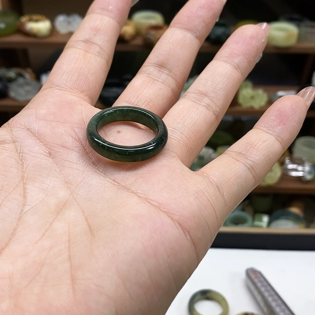 岫玉戒指未镶嵌紫*鱼