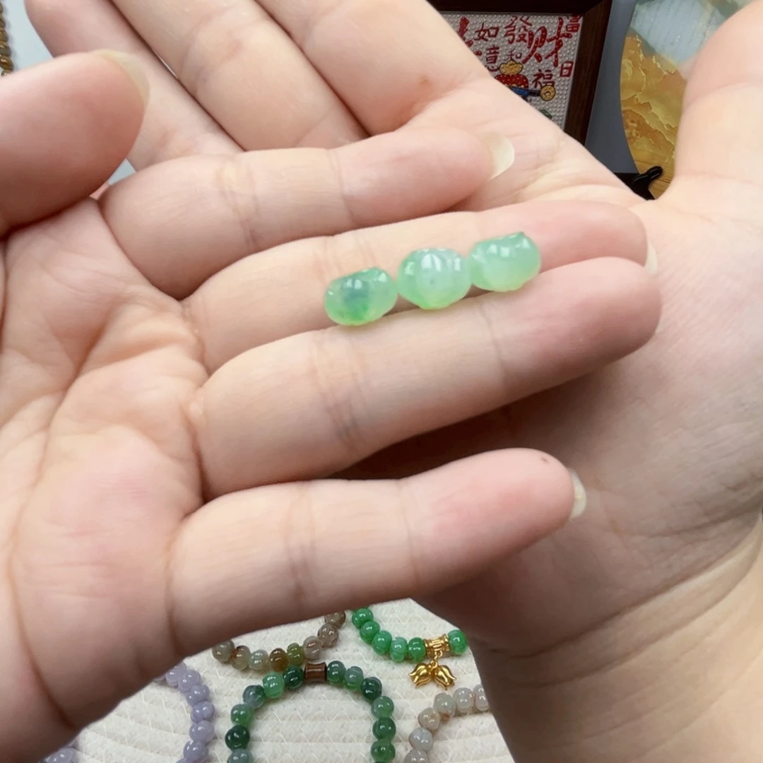 金***旖未镶嵌手链翡翠翡翠