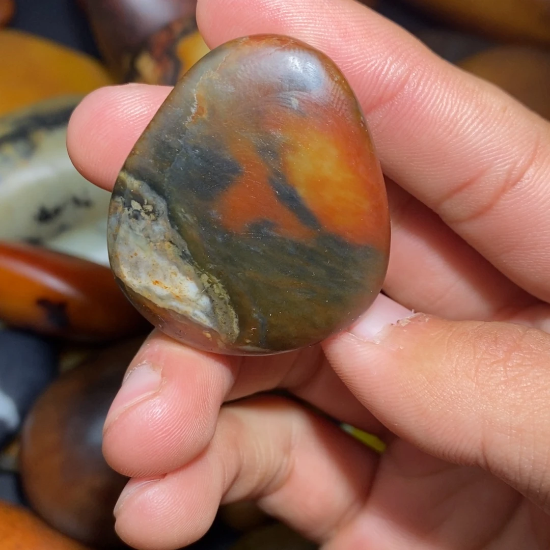 和田玉未镶嵌珠宝奇石