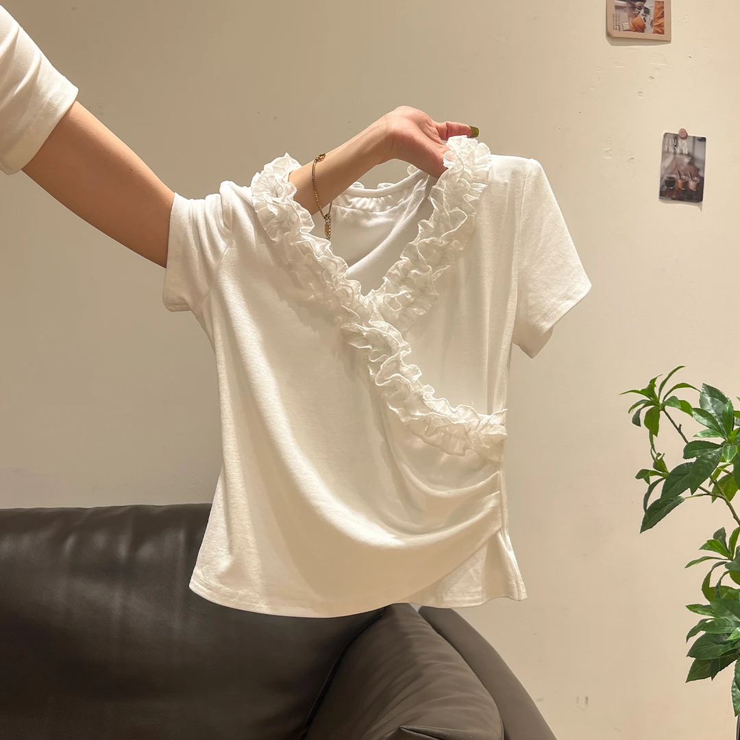 时尚气质木耳边v领短袖t恤女夏季新款设计感修身显瘦短款正肩上衣