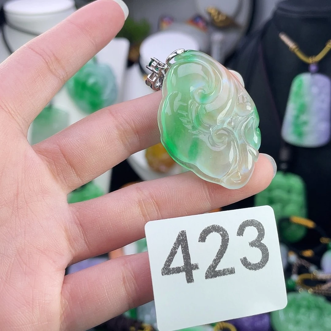 翡翠未镶嵌吊坠(赠链)