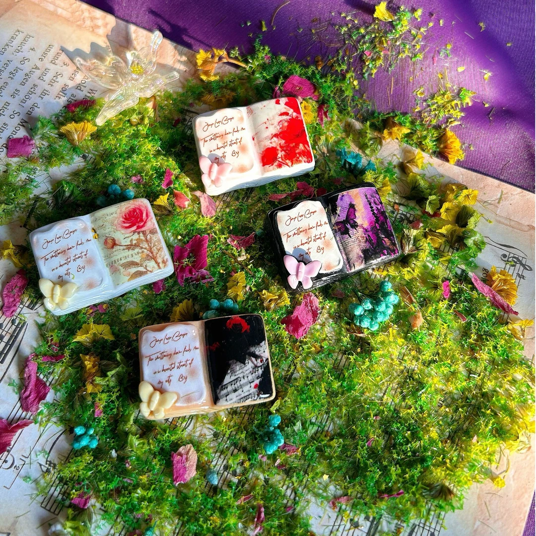 【比耶 】蝴蝶书本蛋糕  diy树脂食玩配件