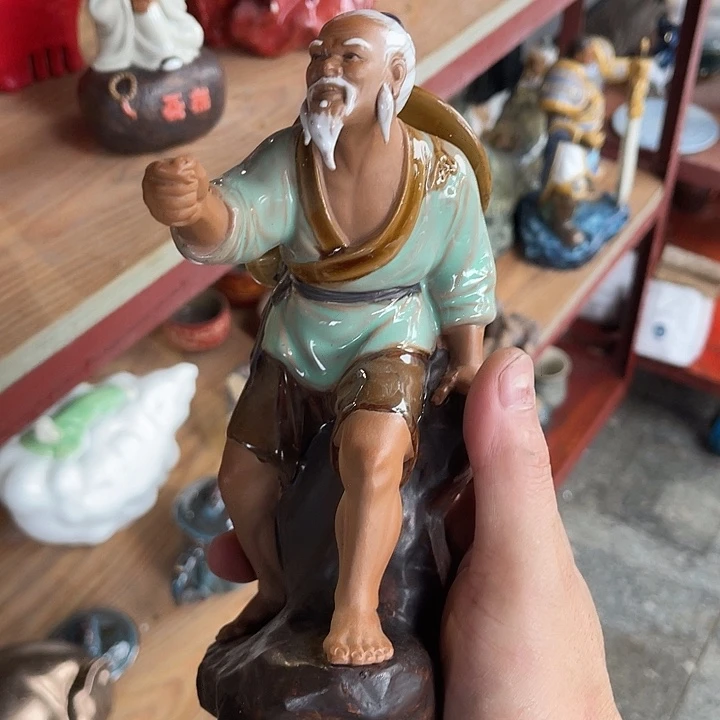 石湾公仔衬托盆景花盆漂亮