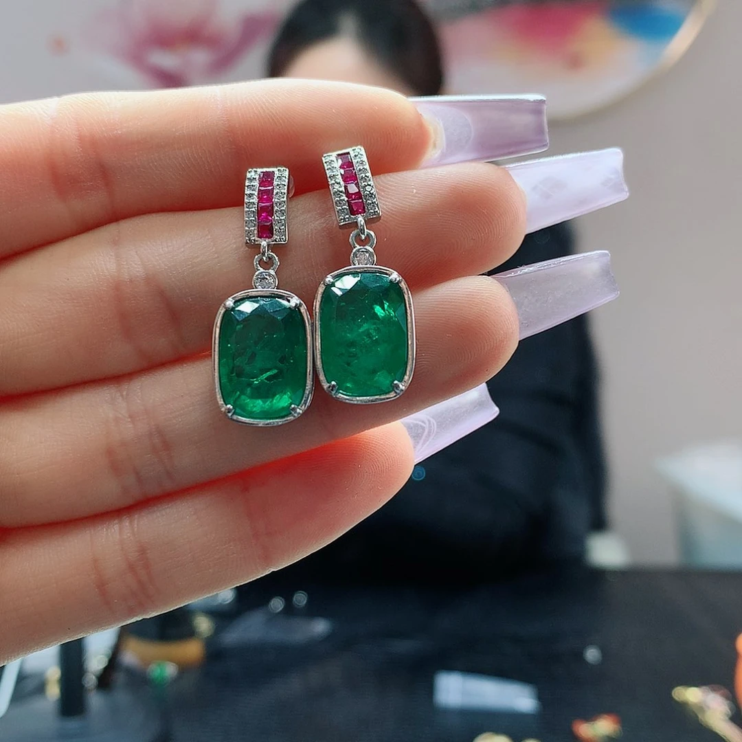 【闪购商品】石英质玉耳坠未镶嵌