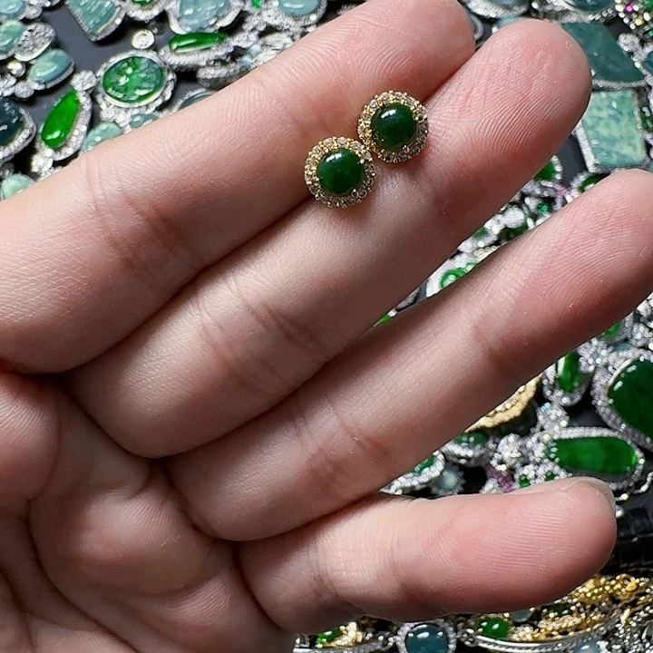 翡翠颈饰未镶嵌天然A货翡翠放漏