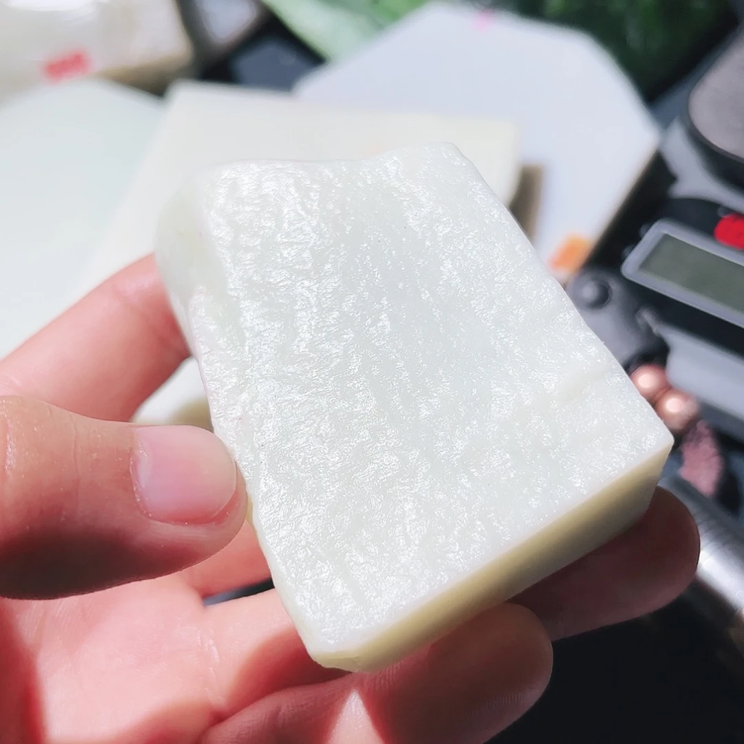 和田玉未镶嵌珠宝奇石