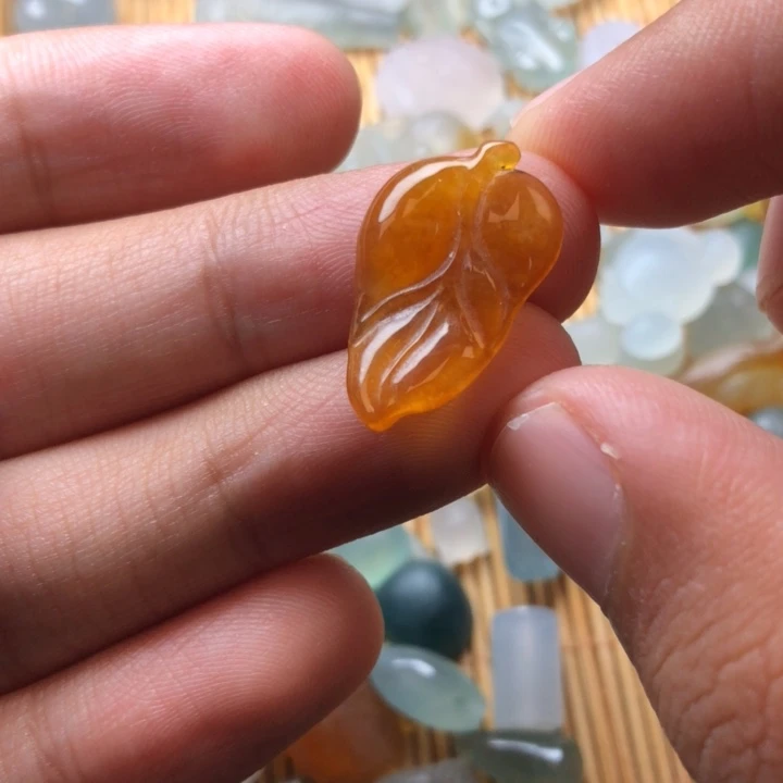 未镶嵌定制翡翠挂件