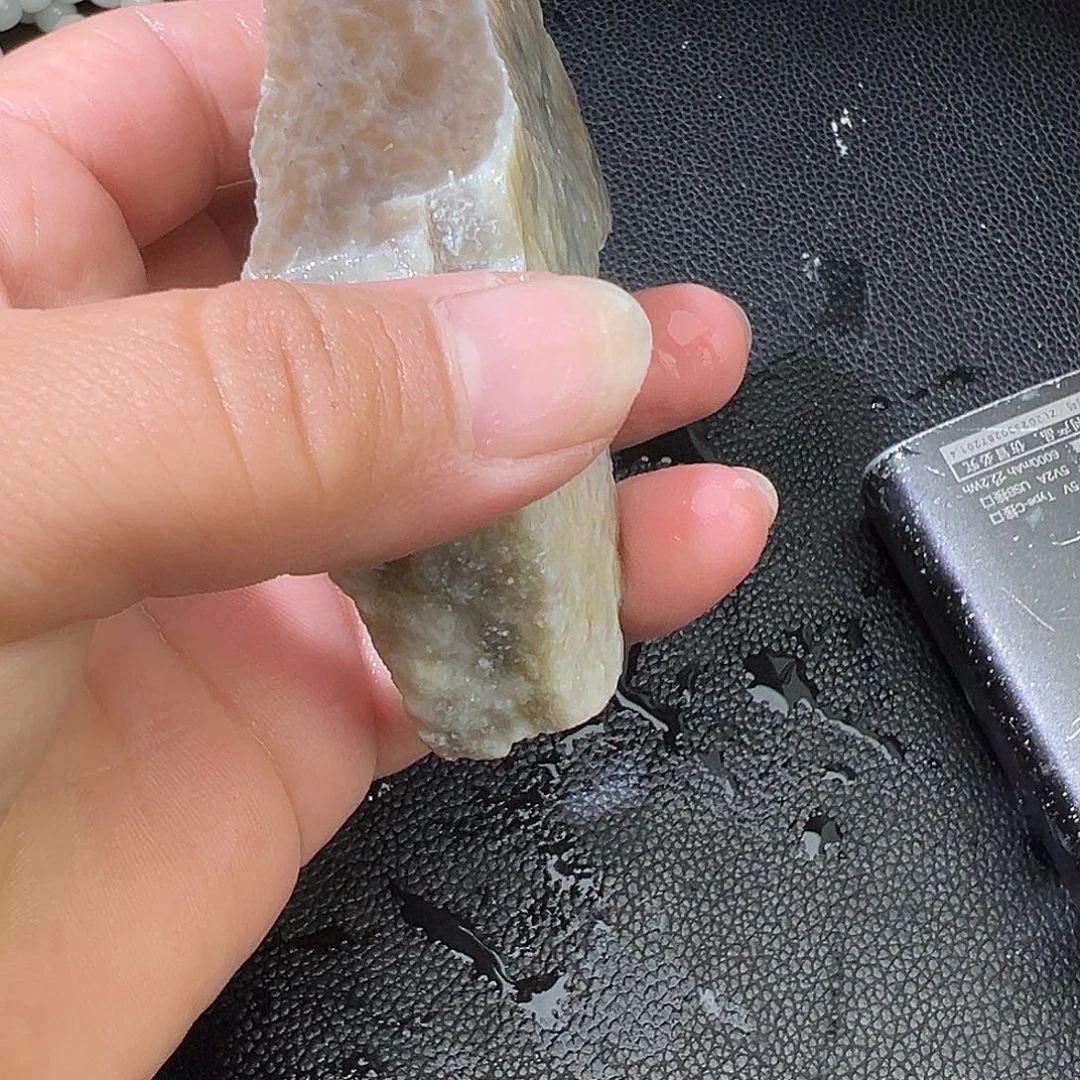 和田玉（糖玉）未镶嵌手镯