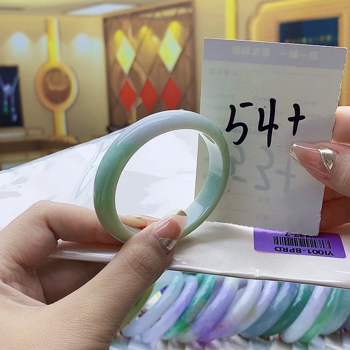 翡翠未镶嵌手镯000……