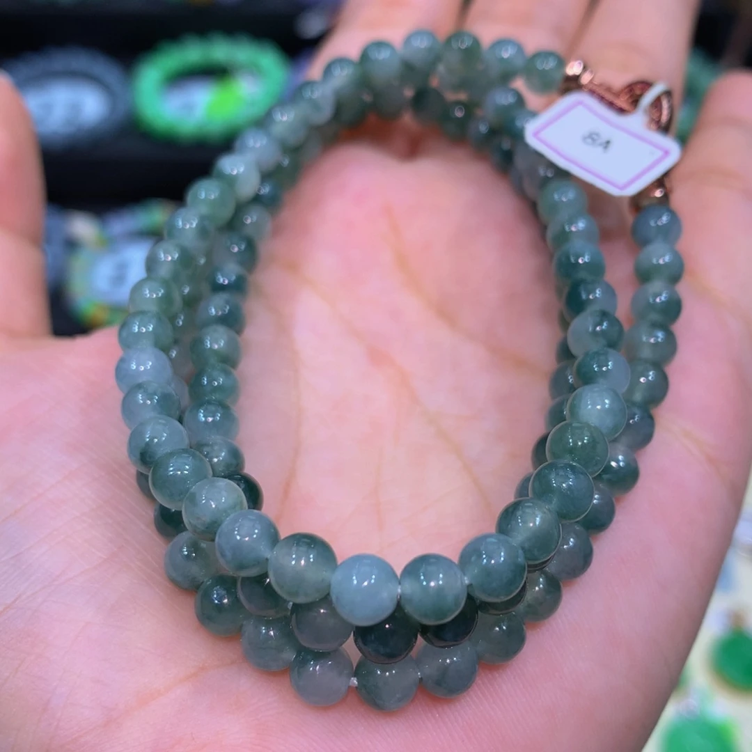 代***川翡翠未镶嵌颈饰翡翠