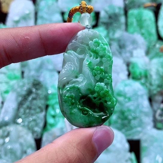 吊坠(不含链)未镶嵌翡翠