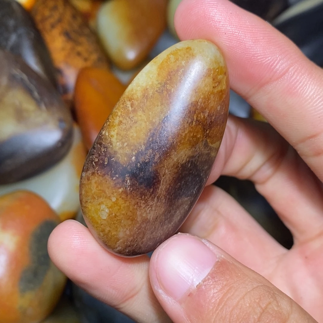 和田玉未镶嵌珠宝奇石