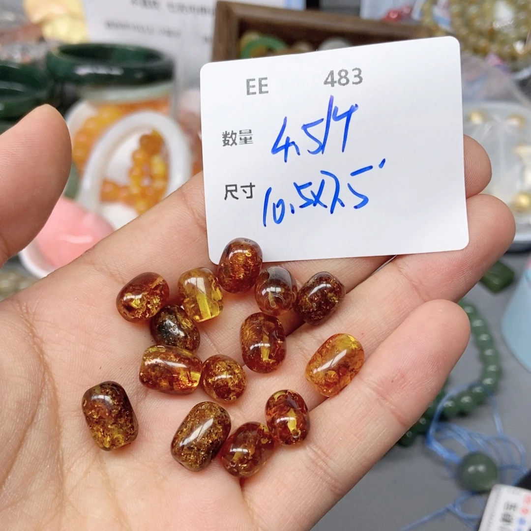 琥珀未镶嵌颈饰EE483