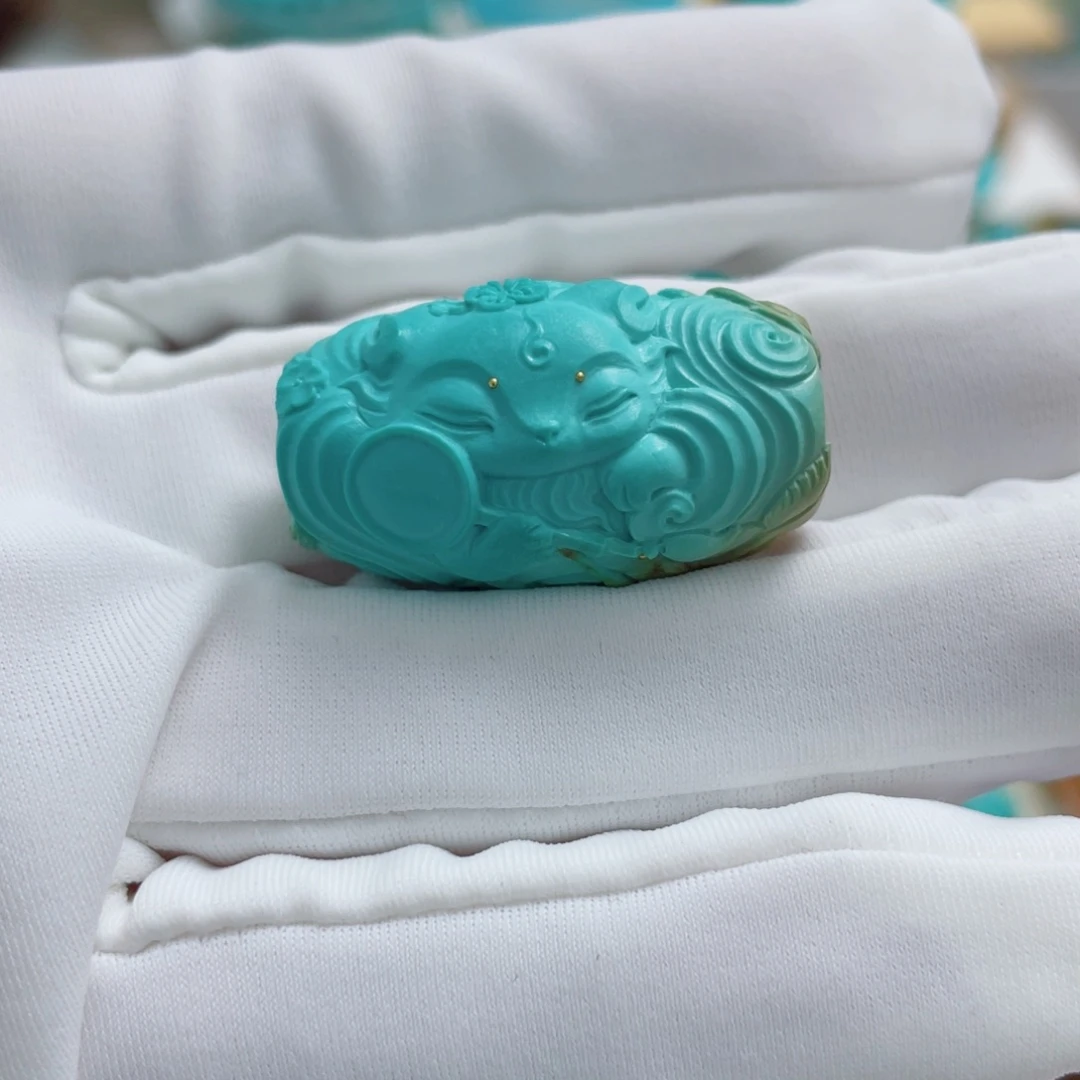 绿松石未镶嵌珠宝奇石