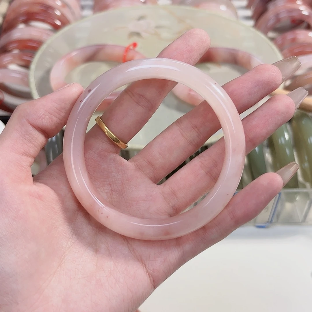 石英质玉手镯未镶嵌李*然