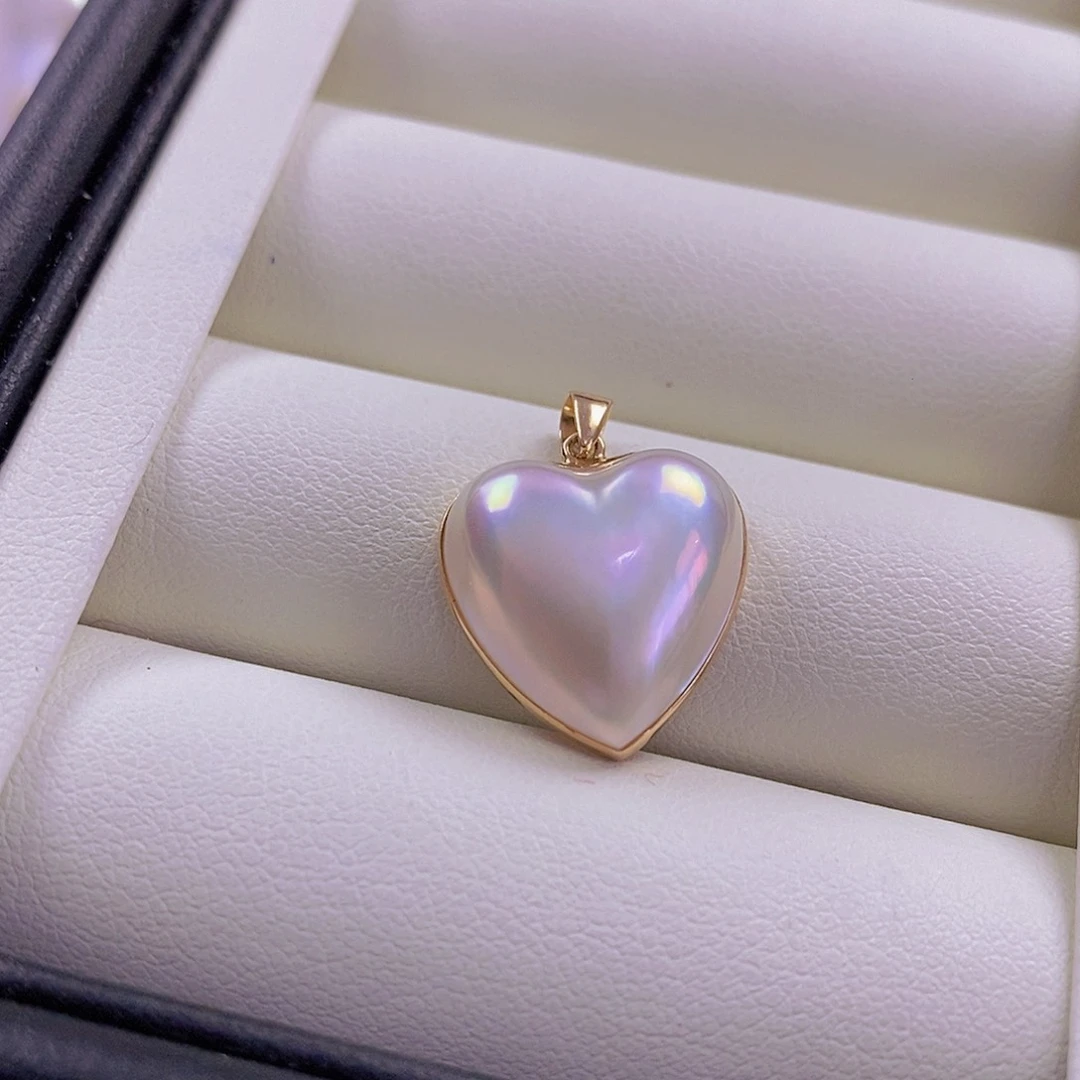 18K金镶嵌拼合珍珠（马贝珠）颈饰