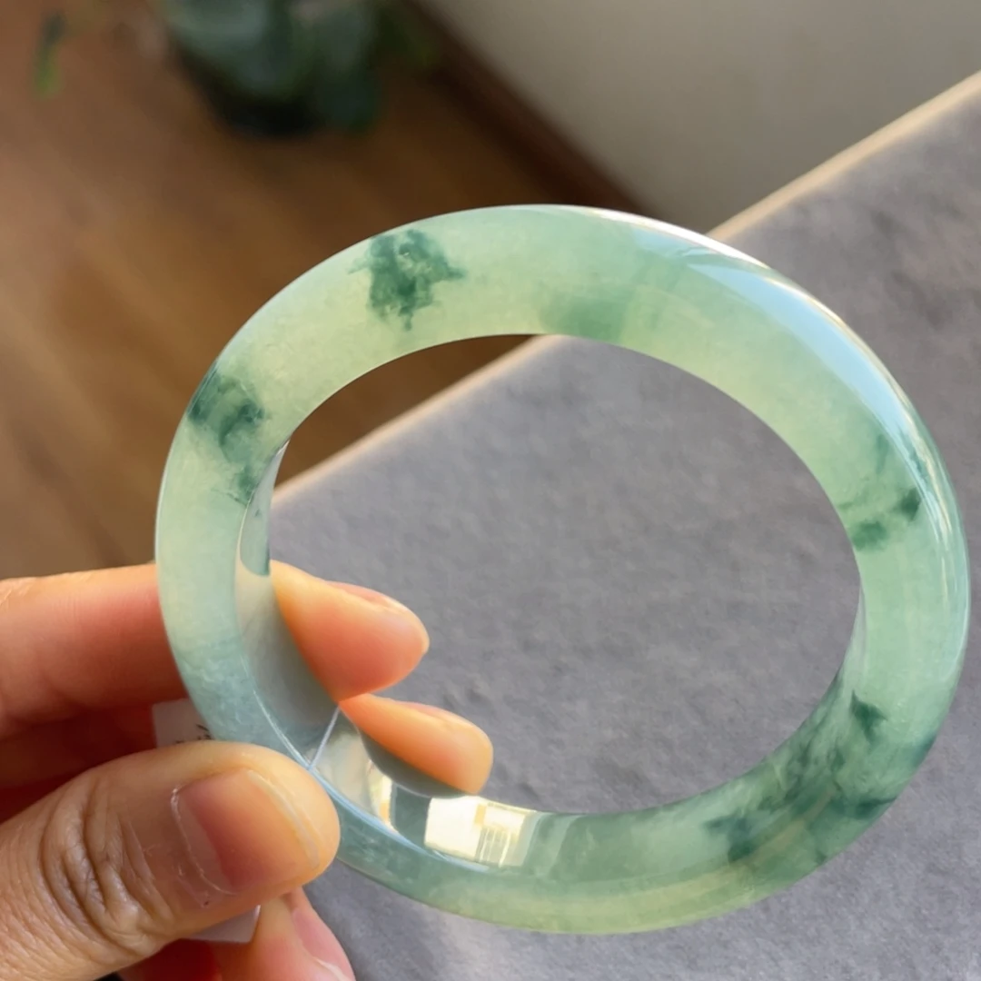 翡翠未镶嵌手镯冰飘花