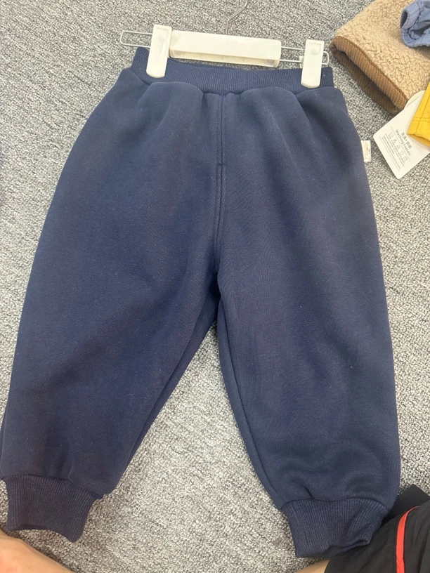 D008儿童藏青色裤子