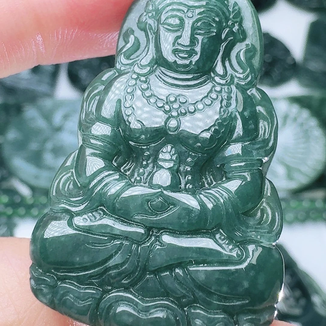 翡翠未镶嵌颈饰天然的A货翡翠多样性发其一