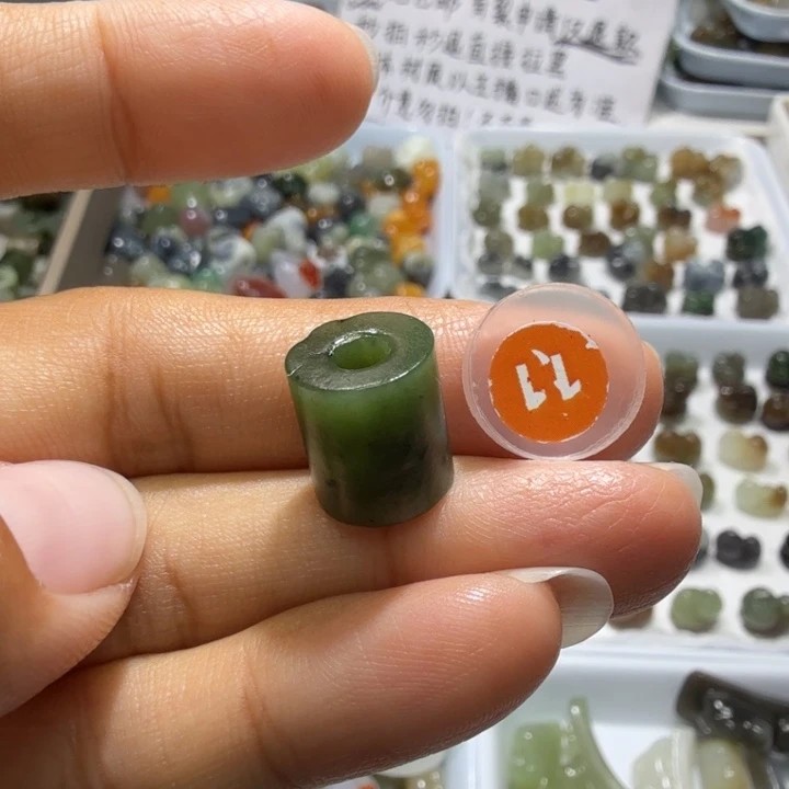 和田玉未镶嵌珠宝奇石