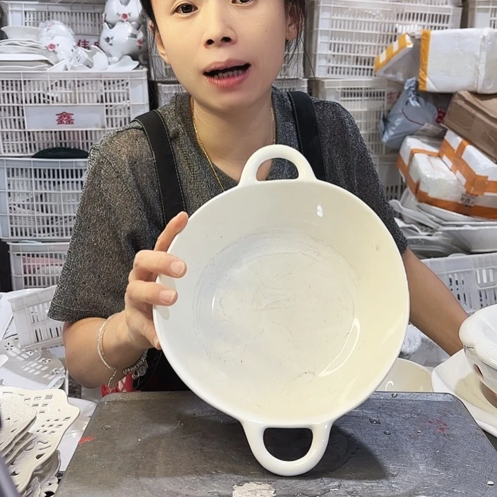 盘微瑕产品………双耳一个不是圆的