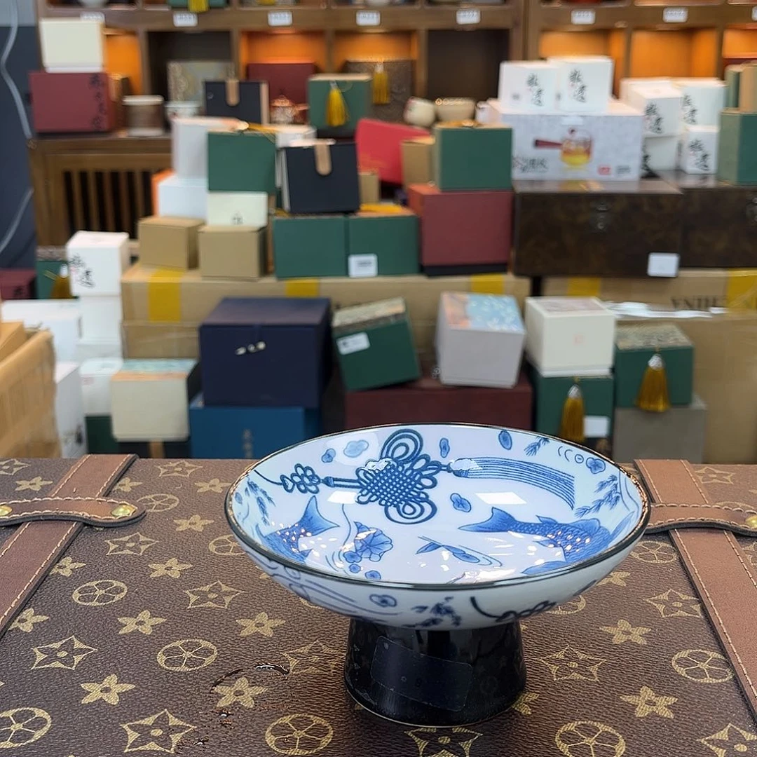 杯子哈哈哈哈哈哈啊哈哈