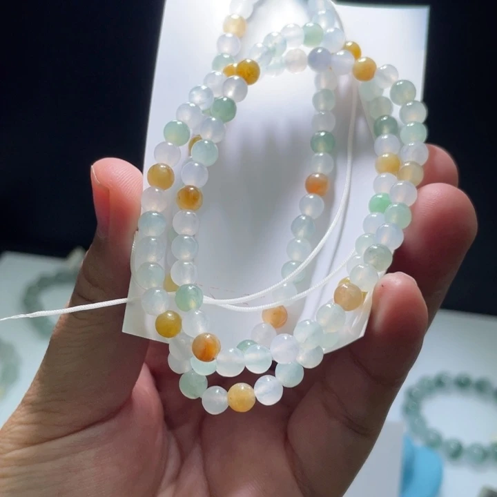 未镶嵌定制翡翠翡翠卡6左右
