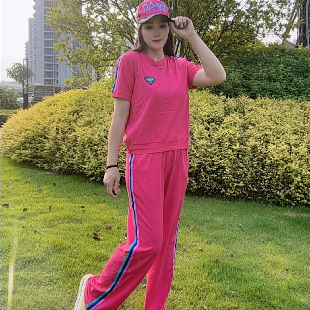 高端时尚圆领夏季薄料女款休闲减龄短袖长裤［玫红色运动套装］网红