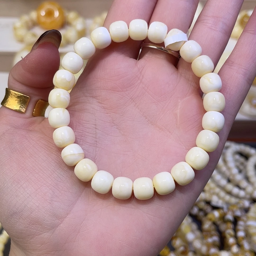 琥珀未镶嵌手链8.5mm 9.06