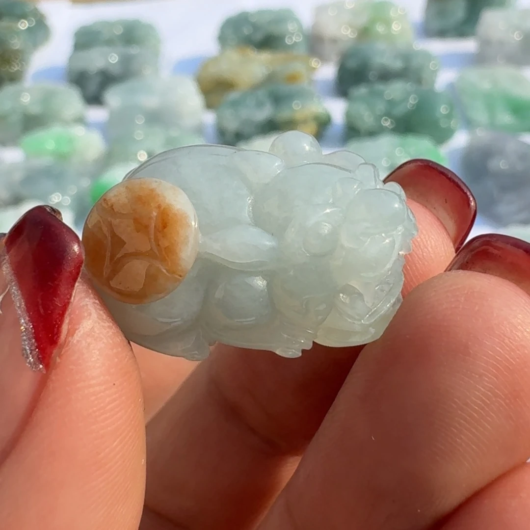 定制翡翠未镶嵌貔貅