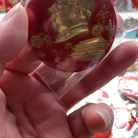 其他普通金属华**哥红章金牌怀旧收藏17