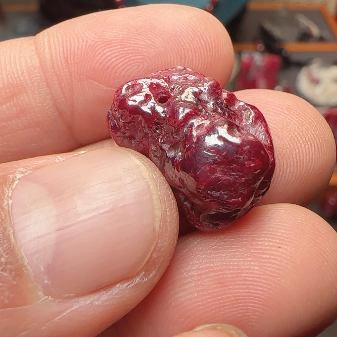 天然辰砂原矿吊坠