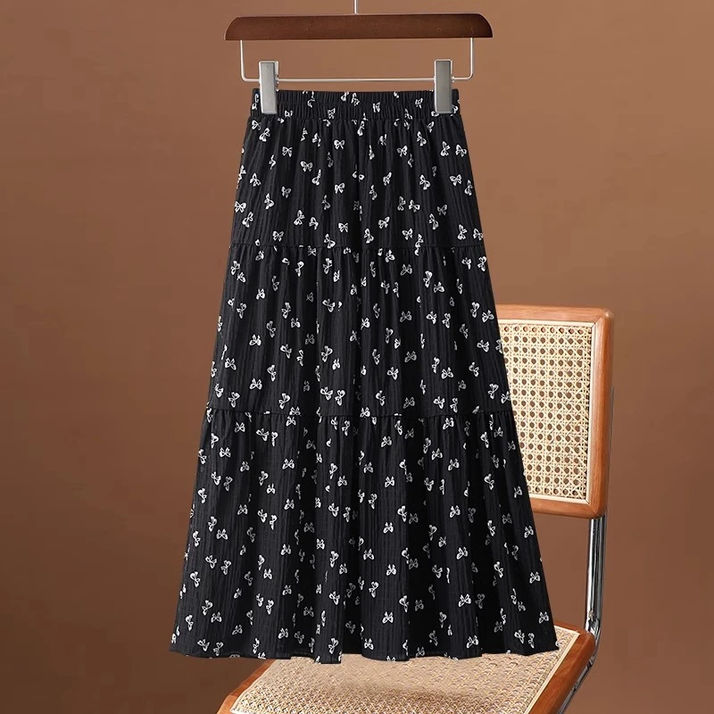 拉夏贝尔蝴蝶压花设计半身裙女夏季2025新款高腰伞裙大摆百褶裙子