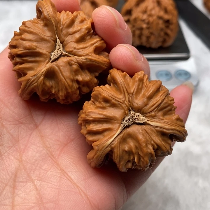 文玩核桃吊坠小**小