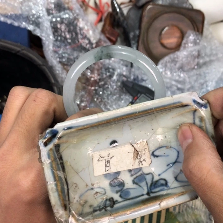 陶瓷孤品单件车里拍
