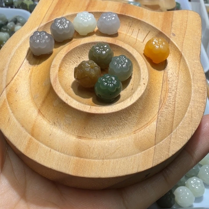 ****子未镶嵌和田玉珠宝半成品