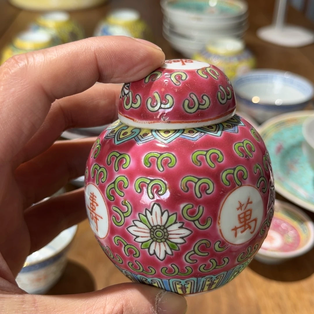 歡****）颜色和款式等进行详细