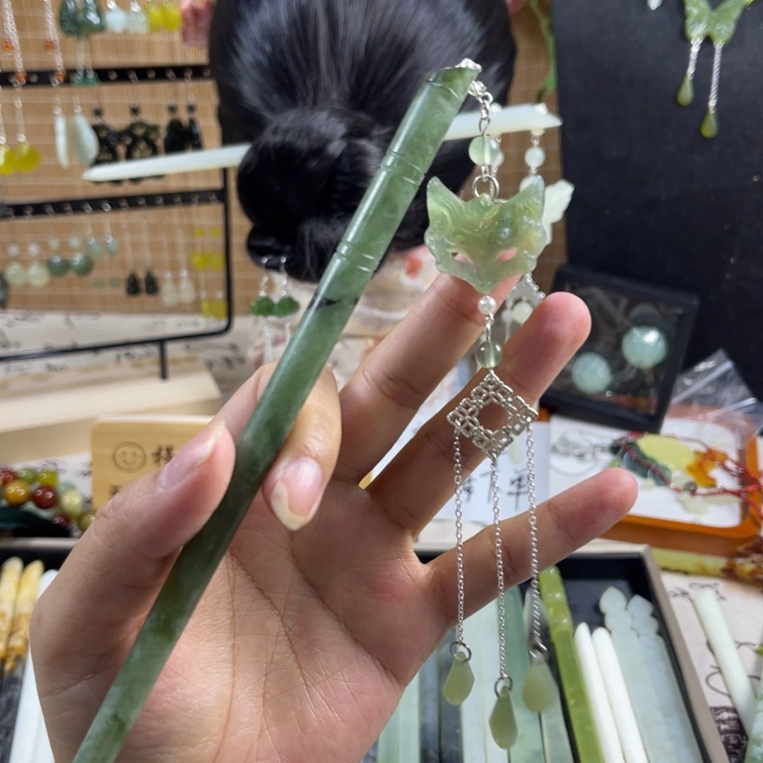 蛇纹石玉未镶嵌发饰