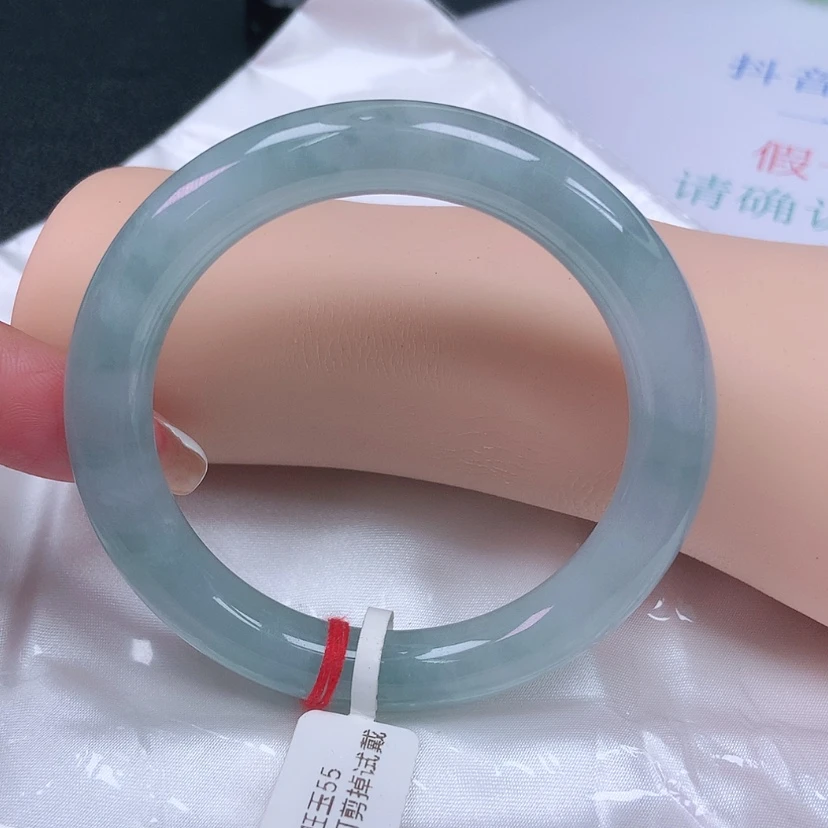 【闪购商品】未镶嵌手镯翡翠5556