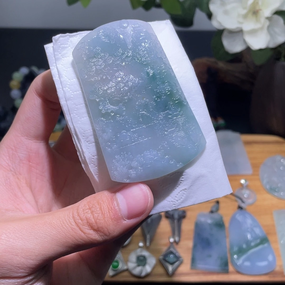 定制翡翠未镶嵌吊坠